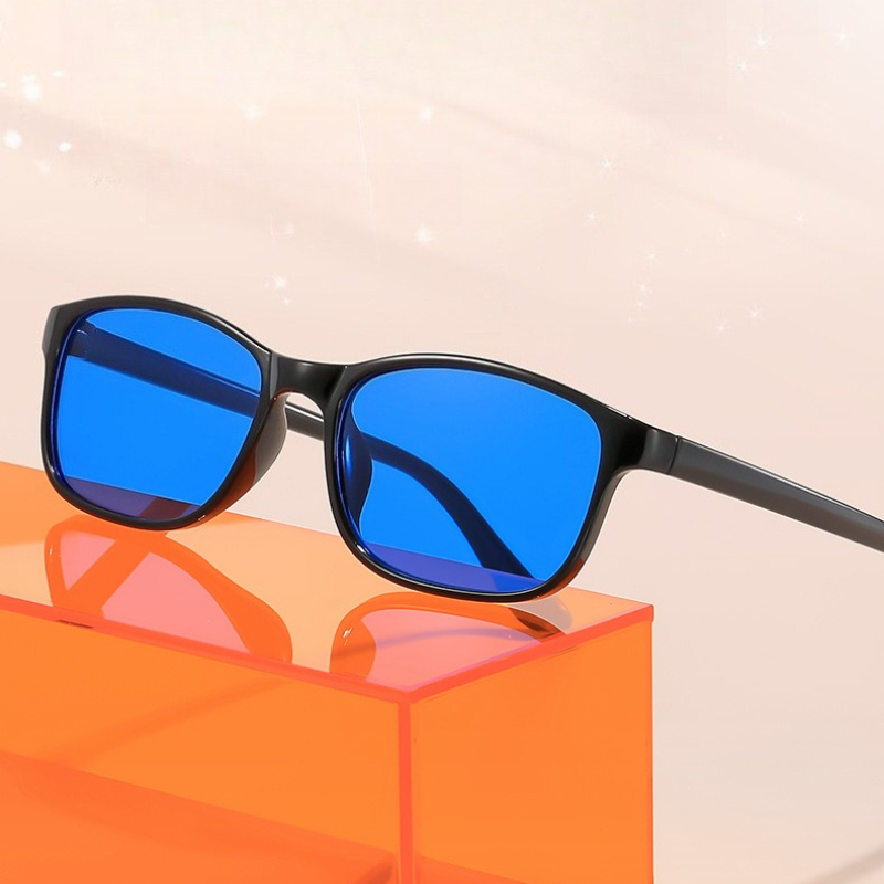 クラシックなスクエアフレームの紫外線防止サングラス UV40 - Gaming Glasses Uv のレビューと価格