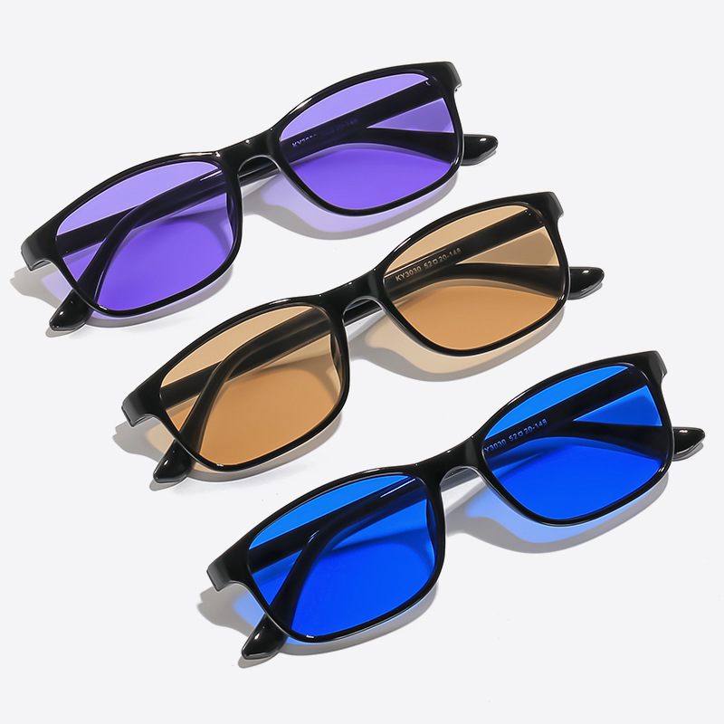 クラシックなスクエアフレームの紫外線防止サングラス UV40 - Gaming Glasses Uv のレビューと価格